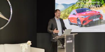 Den Wandel vorantreiben: Mercedes-Benz plant den Bau CO2-neutraler Autos